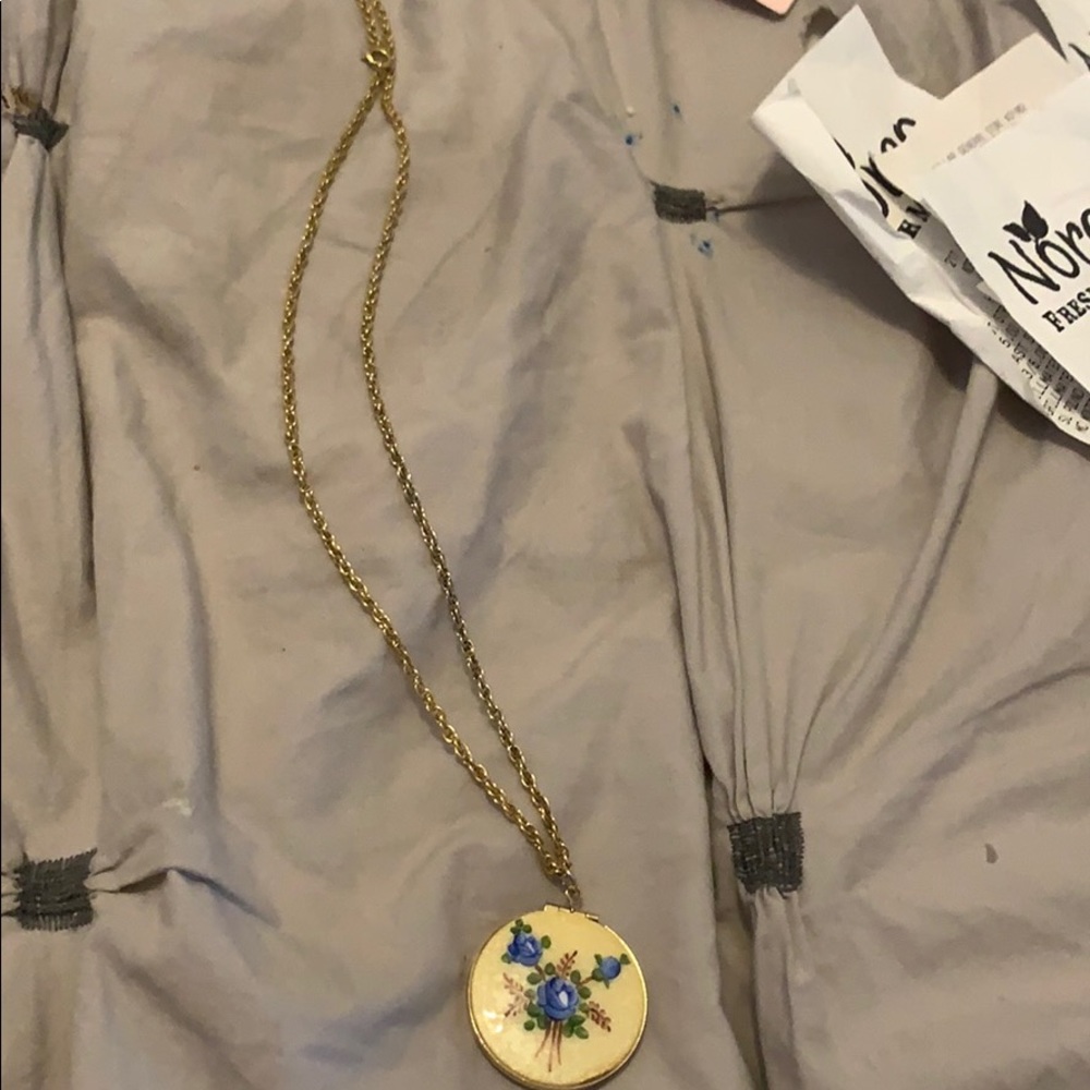 gold necklace